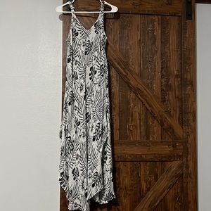 Cynthia Mehra Bathing Suit cover-up One Size Fits Most